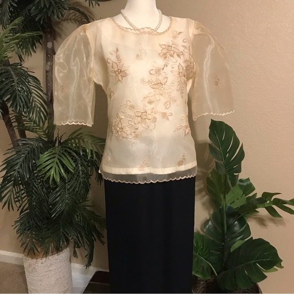 Ladies’ Pina Organza Embroidered Kimona Blouse - Picture 2 of 10